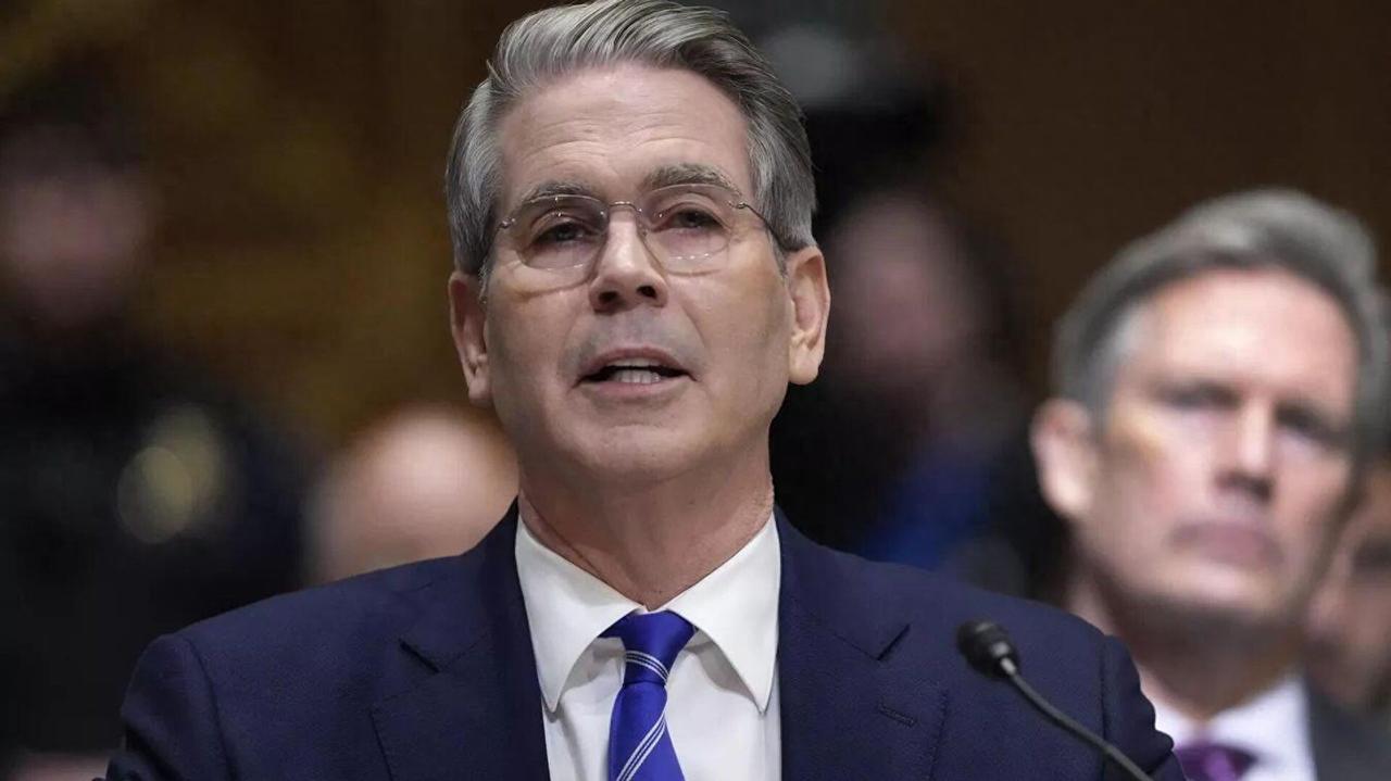 中美刚挂断电话，华盛顿就变脸了？贝森特通知全球，涉台措辞不简单，岛内呼吁避战。