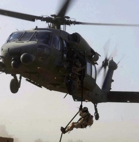 美国救回最后一名飞行员，给全世界留下3点启示！为了救这一个人，两个国家差点真