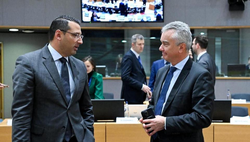 德国威胁匈牙利：如果不放弃国家利益支持乌克兰，将遭受严重后果德国外长当