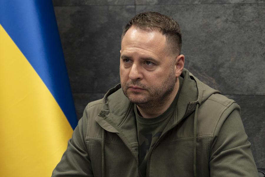 乌克兰的“二号人物”叶尔马克还真是条汉子，在辞去总统办公室主任职务之后，告诉媒体