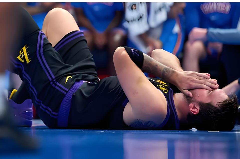 湖人天塌了，官方证实，东契奇常规赛季报销，啊，受不了！就在刚才知名记者Sham