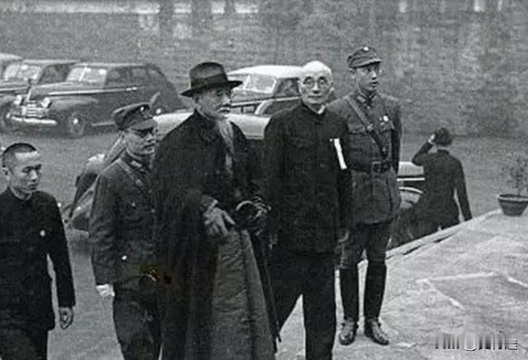 蒋介石败退台湾，带走的八位名人大师，结局如何？解放战争后期，南京城里看得出