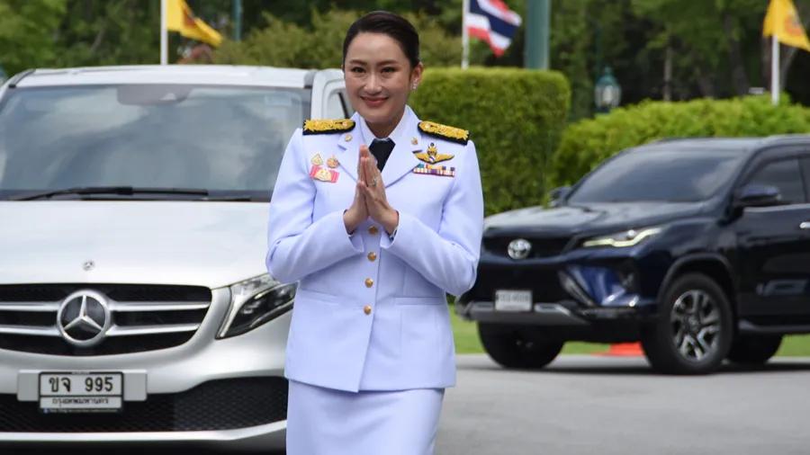 泰国国会上议院政治伦理委员会宣布，将向法院和国家反腐委员会递交请愿书，要求罢免总
