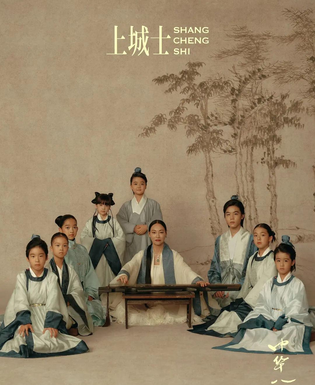 父母闯荡半生发现还是娱乐圈的钱好赚，于是星二代竟然聚会拍杂志了！左起谢楠吴京儿子