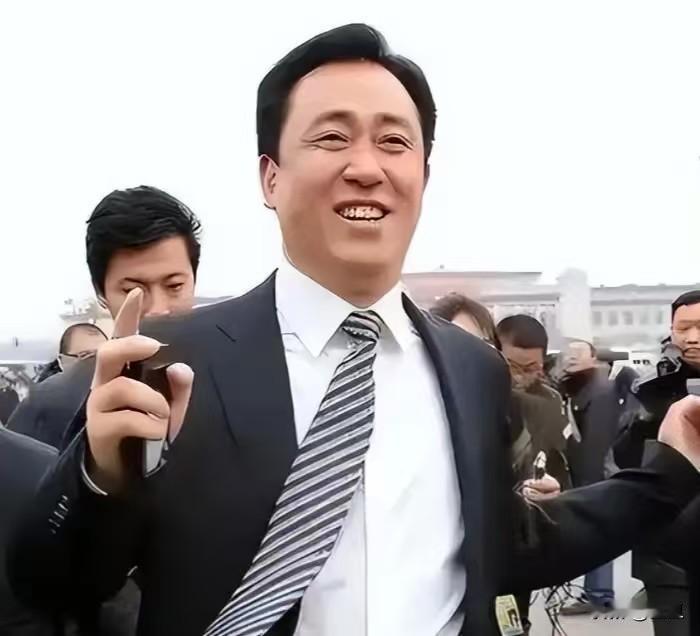 许老板在深圳中院过堂，一口气认了八项罪名。网上炸锅归炸锅，可真正让普通人心里头翻