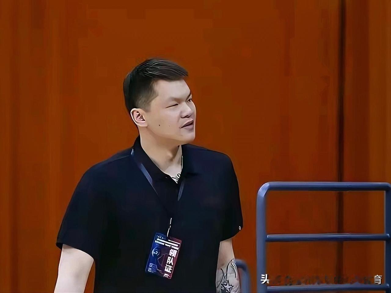 广东宏远俱乐部于8月24日正式宣布，朱芳雨因个人原因提出辞去总经理职务，经双方友