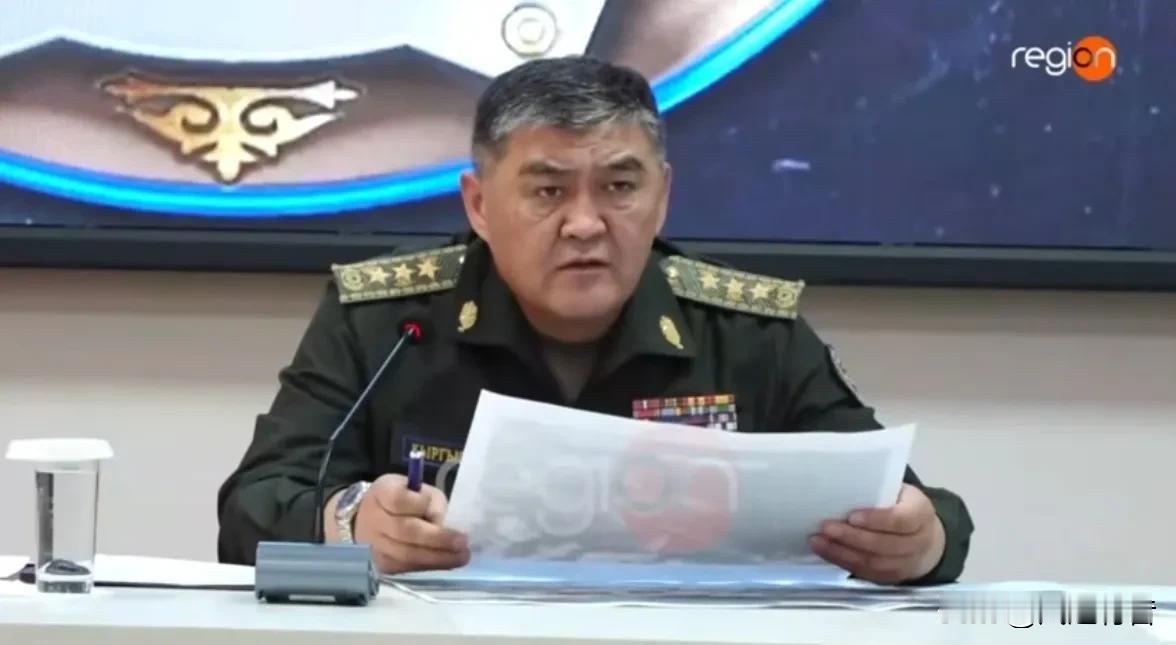 吉尔吉斯斯坦官员斥责中国商人用俄语与他交谈，但是俄语也是该国官方语言之一。一