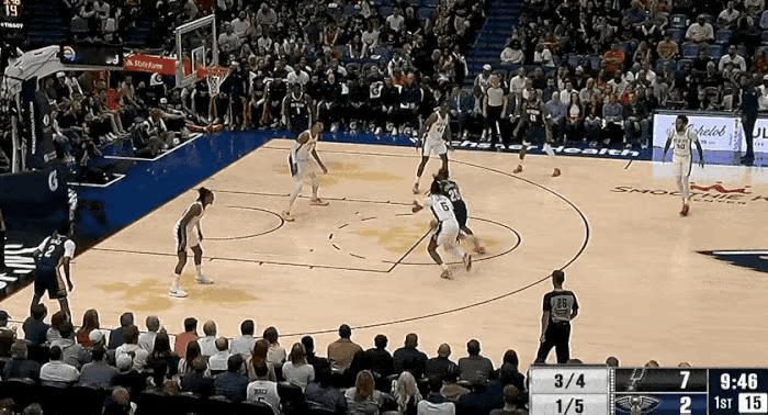NBA文班亚马PK锡安马刺客场战鹈鹕,马刺加时赢球,两大状元数据对比:文班亚马: