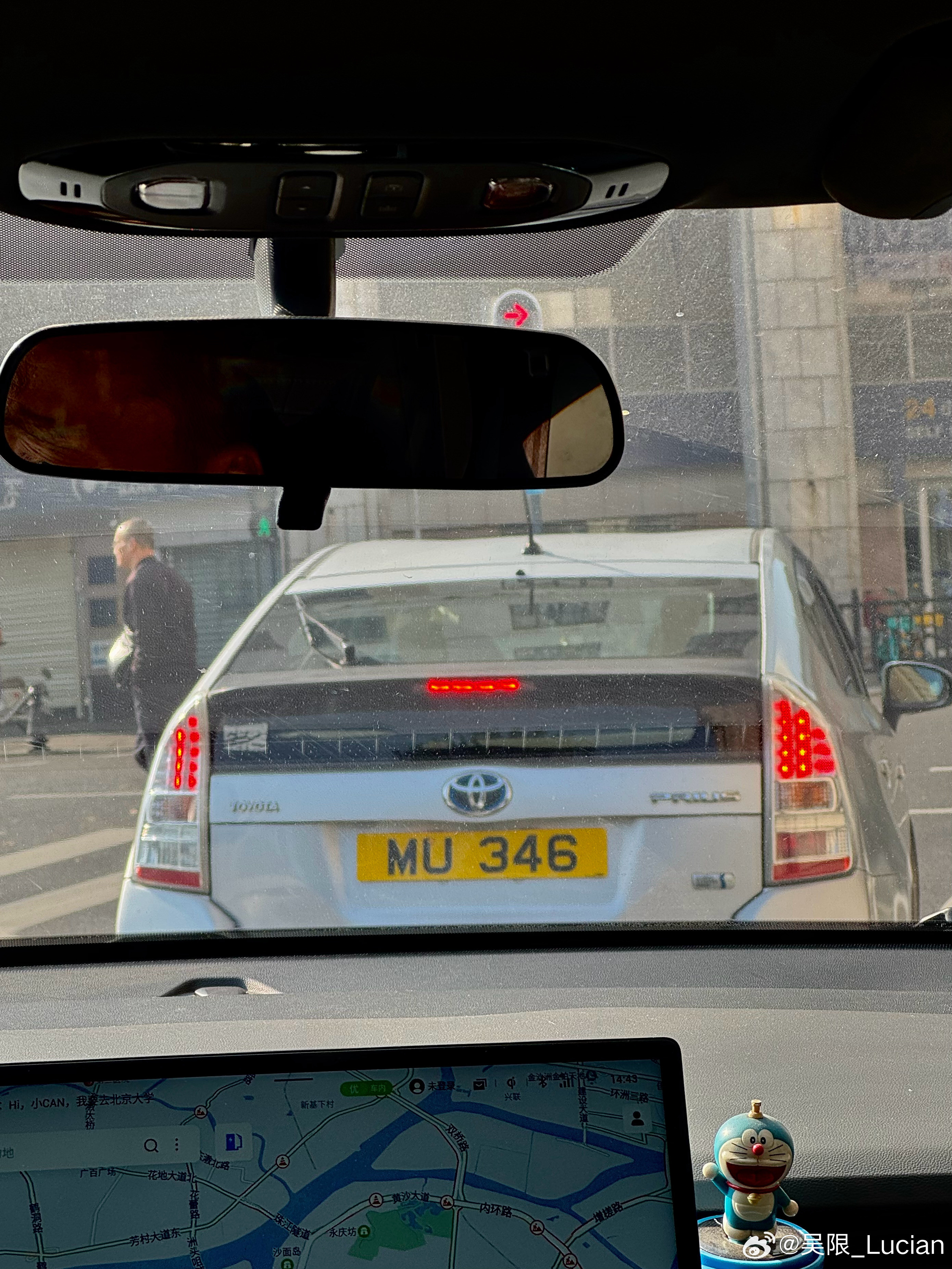 前阵子放假坐了两次网约车，我一个从来不晕的人，差点当场吐车上🤢拿最典型的一次来