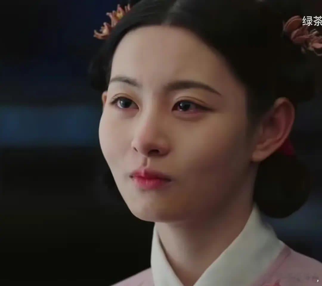 于正只喜欢颧骨高的人吗？他的男性审美都是统一的小脸五官拥挤​