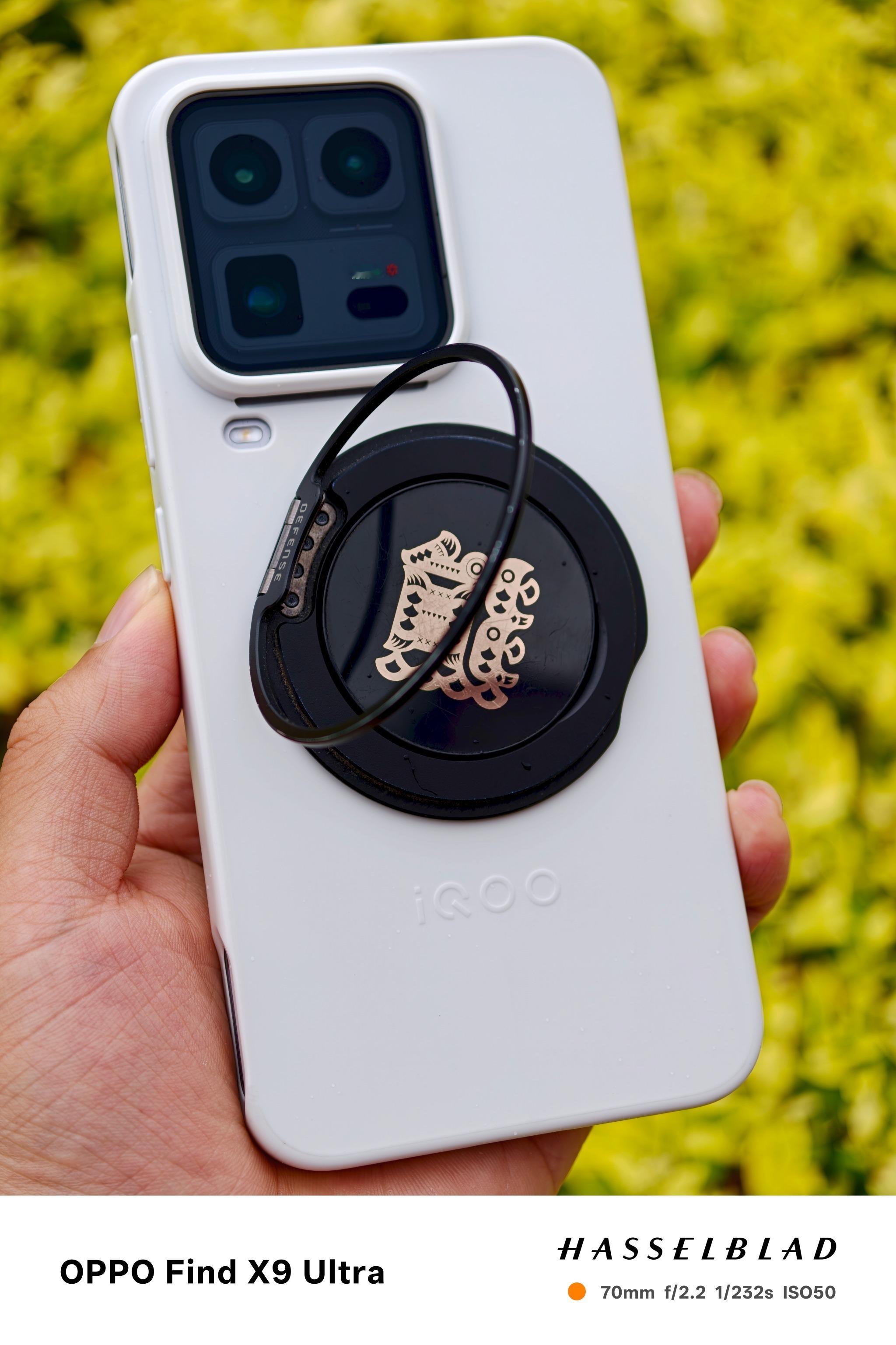 iPhone绝版配件回归400多买它又大又重，还不能带手机壳不如零头拿下这个四合