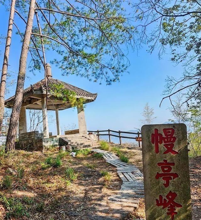 一名火葬场工作人员曾讲过：“人去世后，一要火化，二是火化之后，最好别领骨灰，让火