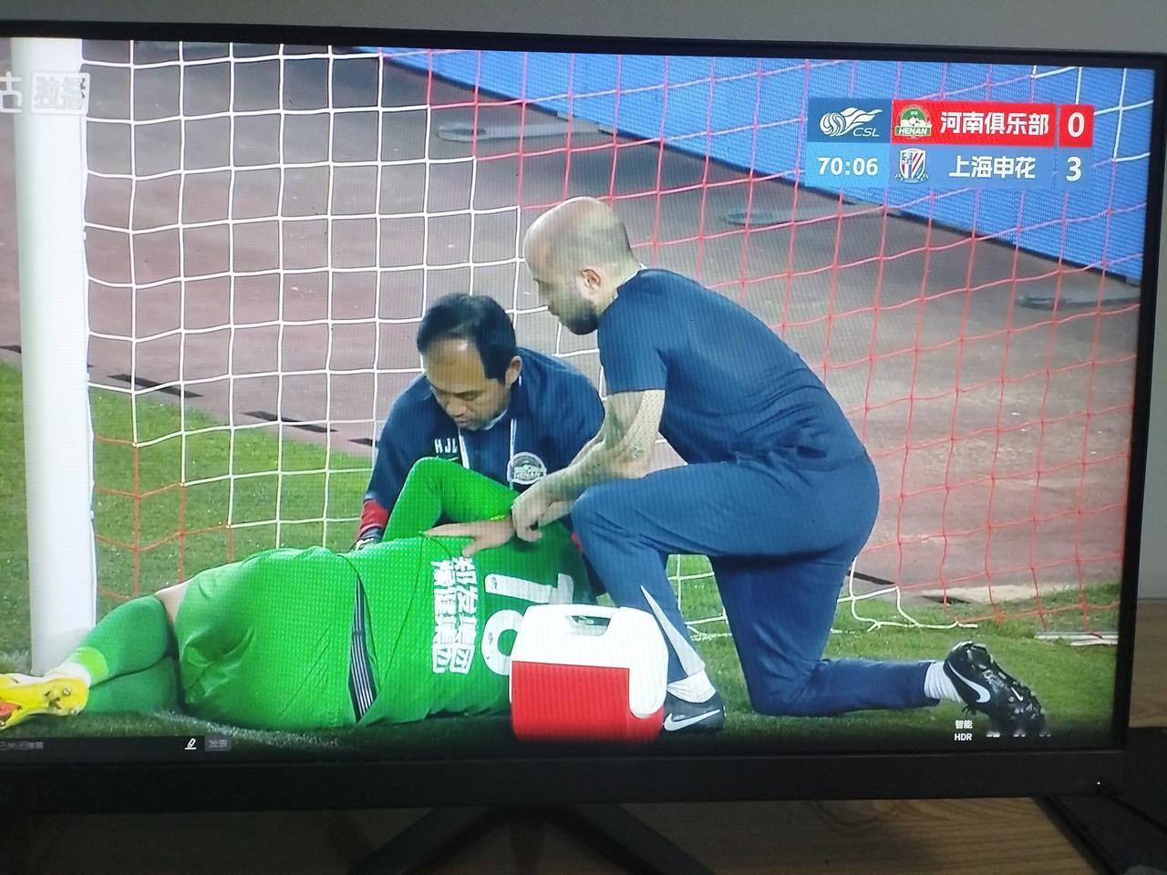 申花已经3-0河南了！面对同样对手！海港却是输球了！申花为海港赢了对手！下一场对