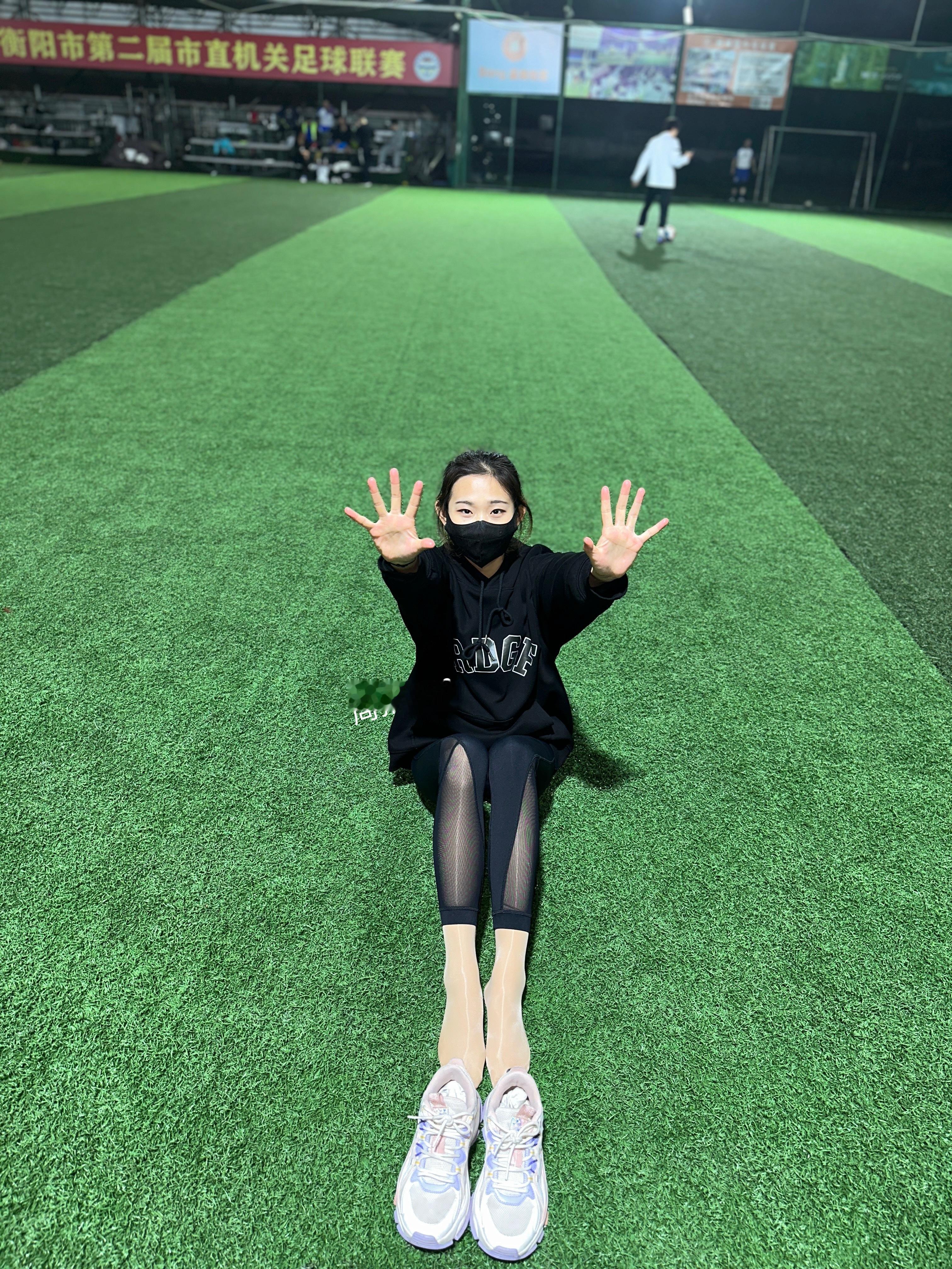 你们运动我拍照今日穿搭(ootd)​​​