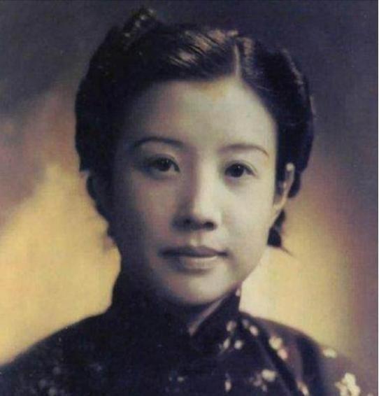1955年，毛主席签署特赦令，拯救了一位面临极刑的巾帼英雄。这位女子，名