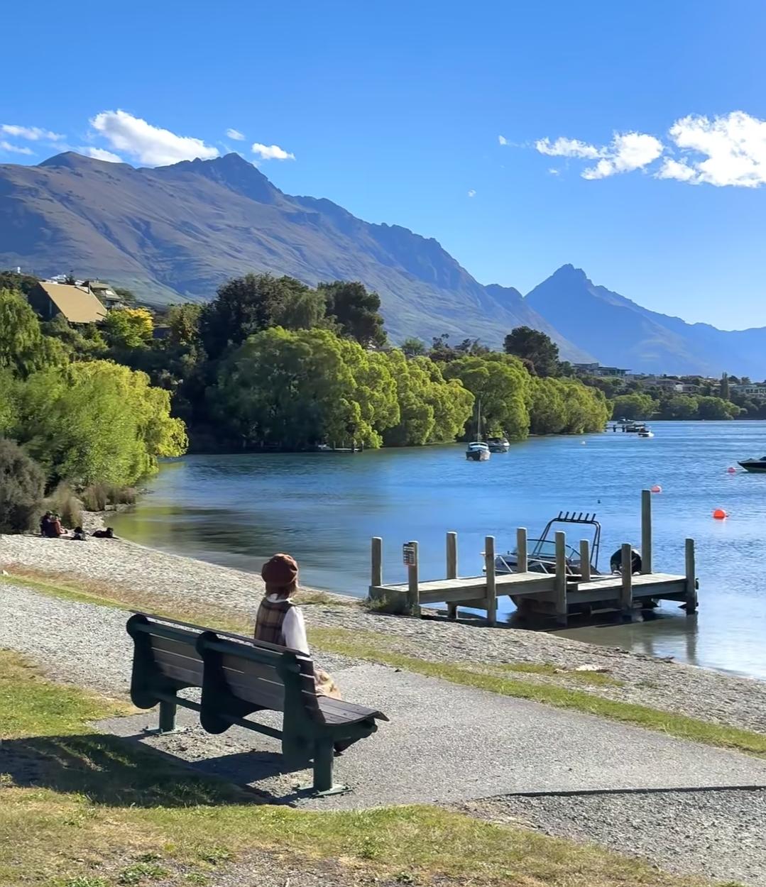 昨晚初三的儿子羞涩的说，有个女生给他写了情书。我先是一惊，然后就想看看是