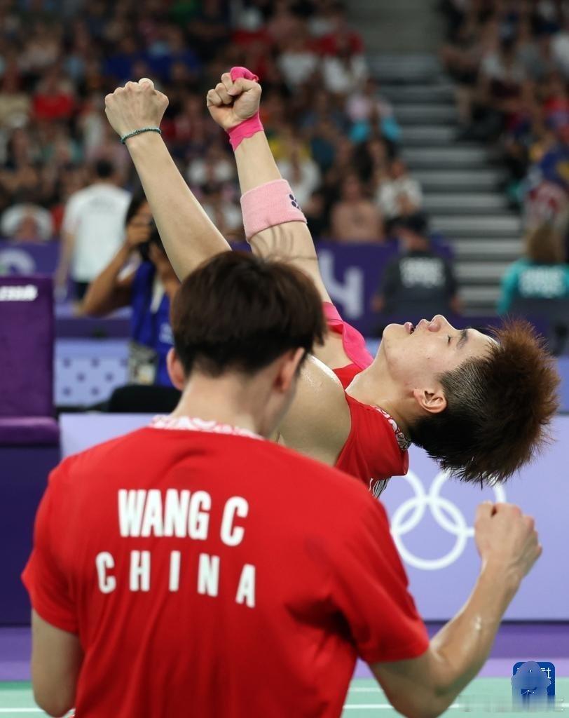 国羽男双梁王组合（梁伟铿/王昶），这次真的在全网期待与赛事重压的双重夹击下，彻底