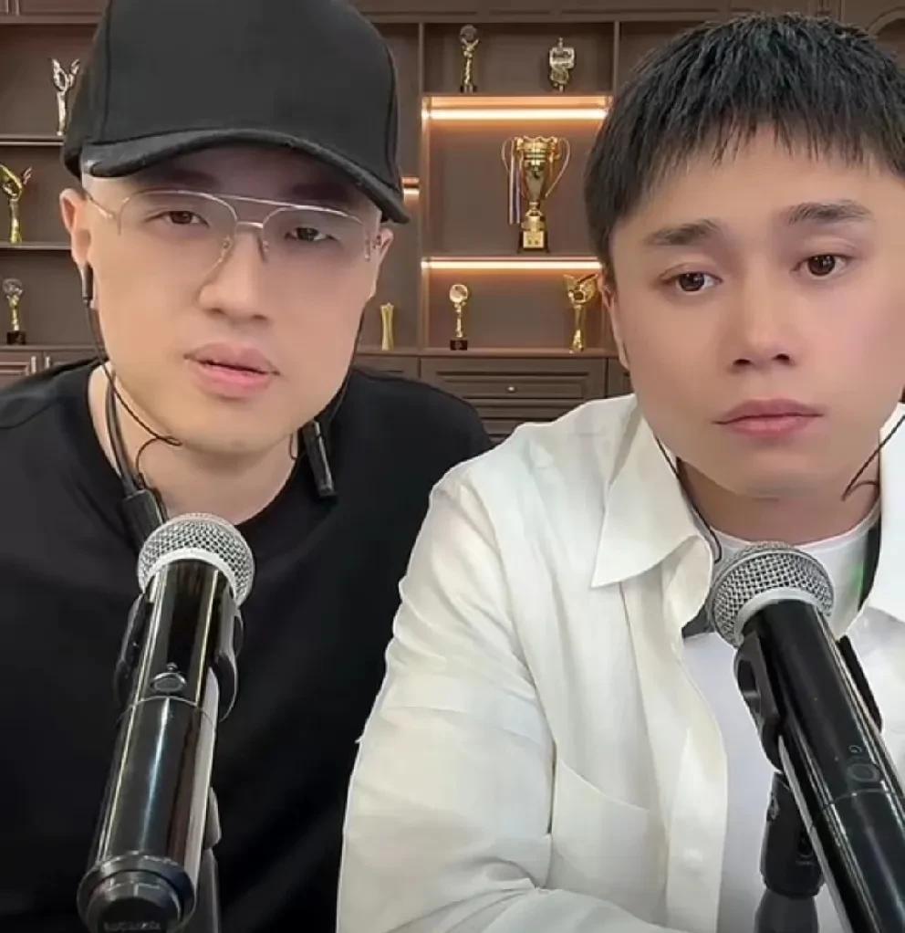 伽柏支持刘二狗和可乐交朋友，对他的态度就是未来对我的态度！