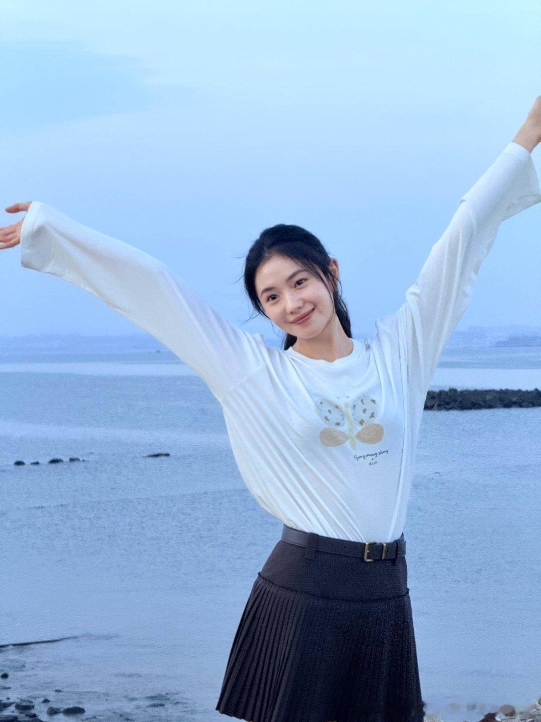 #刘浩存#我才不要返校……​
