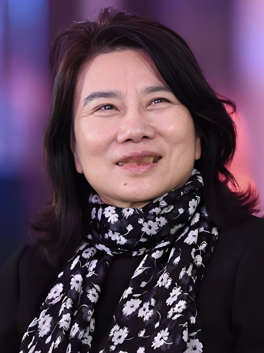 你可以说董明珠太嚣张了，你也可以喷董明珠跟不上时代，但你不能说董明珠不尊重消