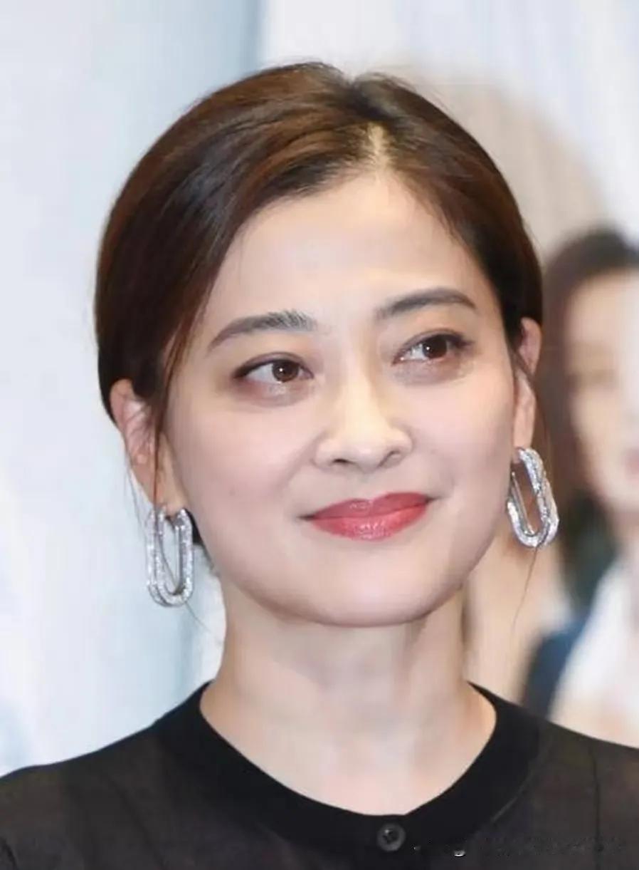 演员梅婷icon说：我曾经差点死过一次，38岁那年生第一胎时出了羊水栓塞icon