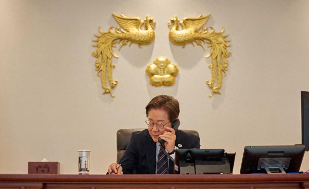 李在明手段果然狠辣，174:1压倒性优势通过，韩国检察厅轰然倒塌 78年