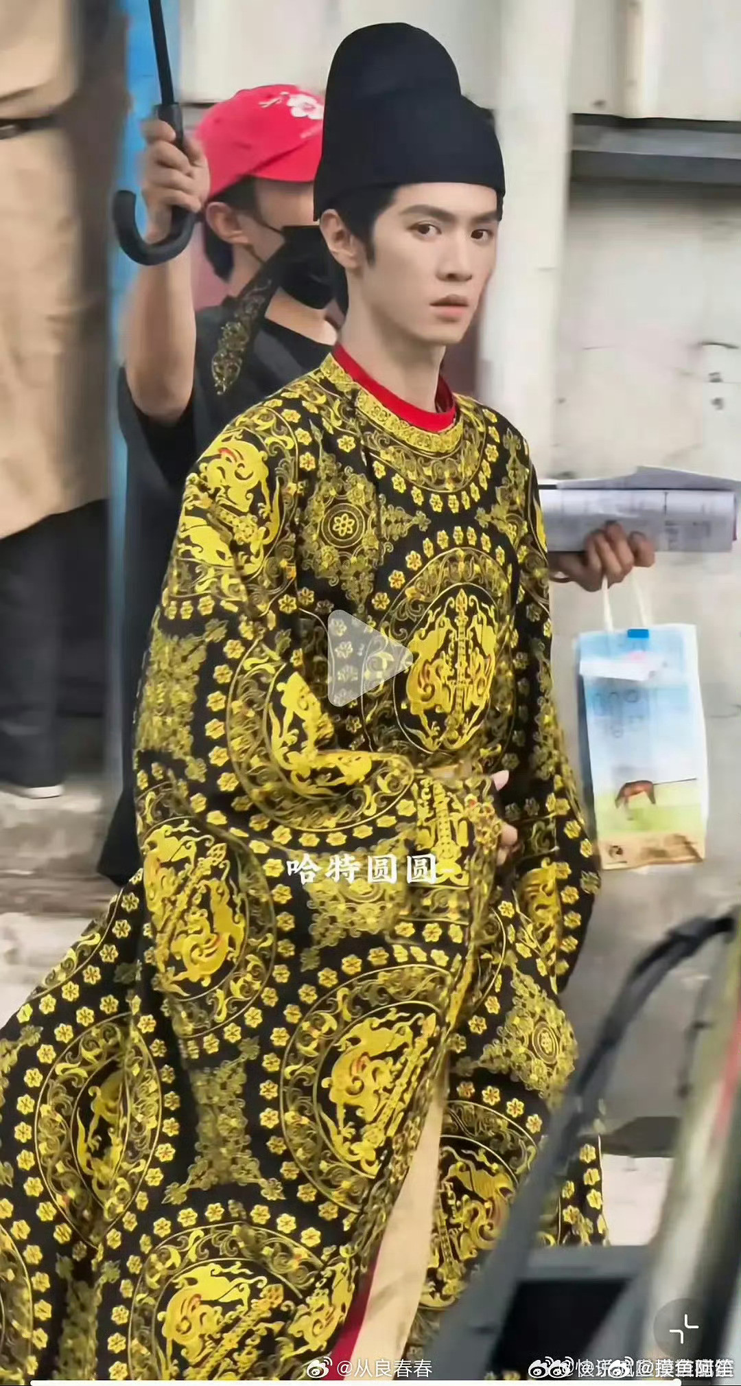 陈哲远很帅，衣服也是件衣服​​​