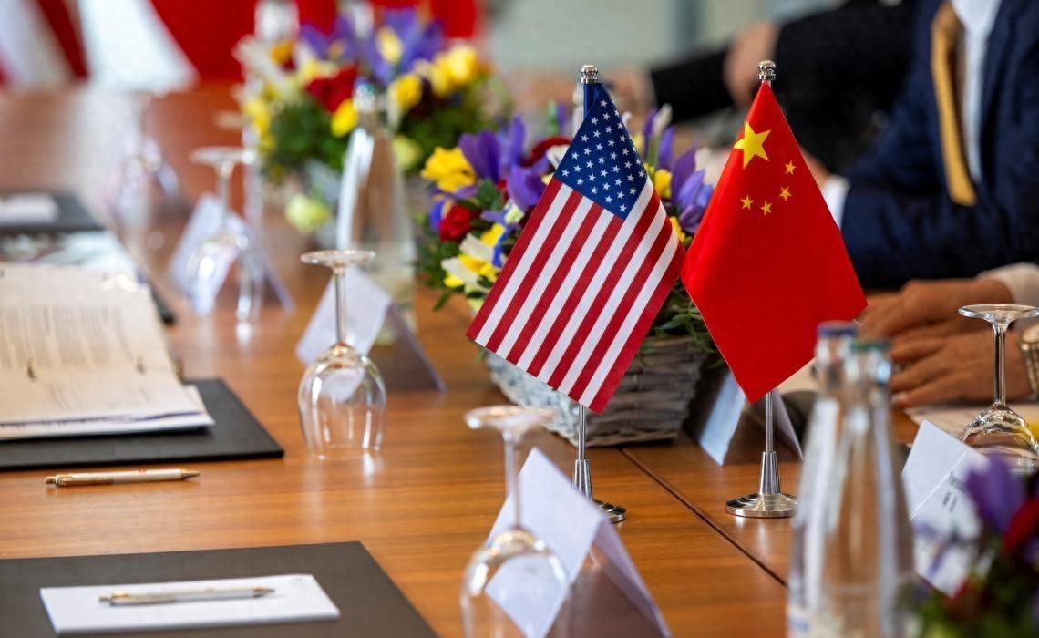 中国买了1200万吨大豆，美国转头就堵石油路，这背后到底想干嘛。一边买豆子，一