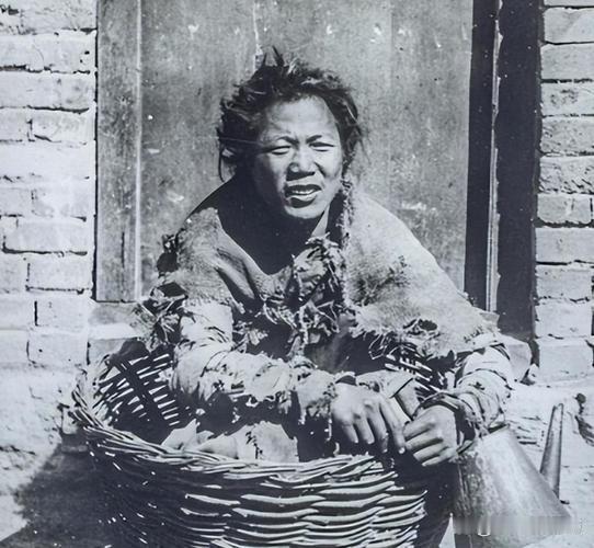 1977年，安徽女知青于文娟，返城前夜把自己给了农村小伙：“你对我的好，我无以为