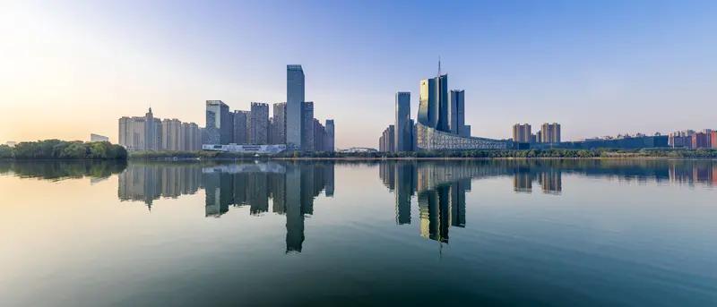 合肥政务区房价大跳水,太让人震惊了!从4月到9月,政务区房价从2.6万降到2.4