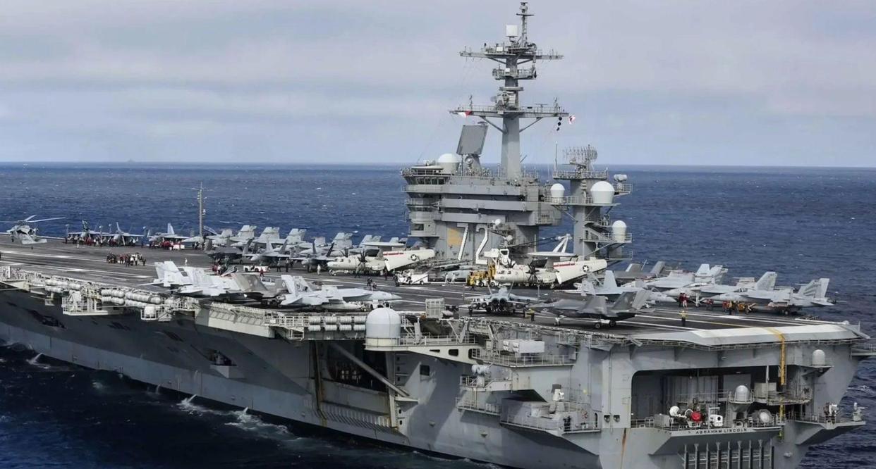 伊朗海军“全军覆没”的前夜，一位美军航母舰长的日记：我看到的不是导弹，是整个中东