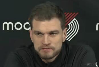 保持耐心！斯普利特谈杨瀚森只出场2分半钟：“我们会根据不同的情况，让不同的球