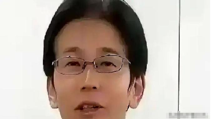 有个日本网友说：“只要中国继续在公共场合反复提南京大屠杀，日本就永远不可能跟中国