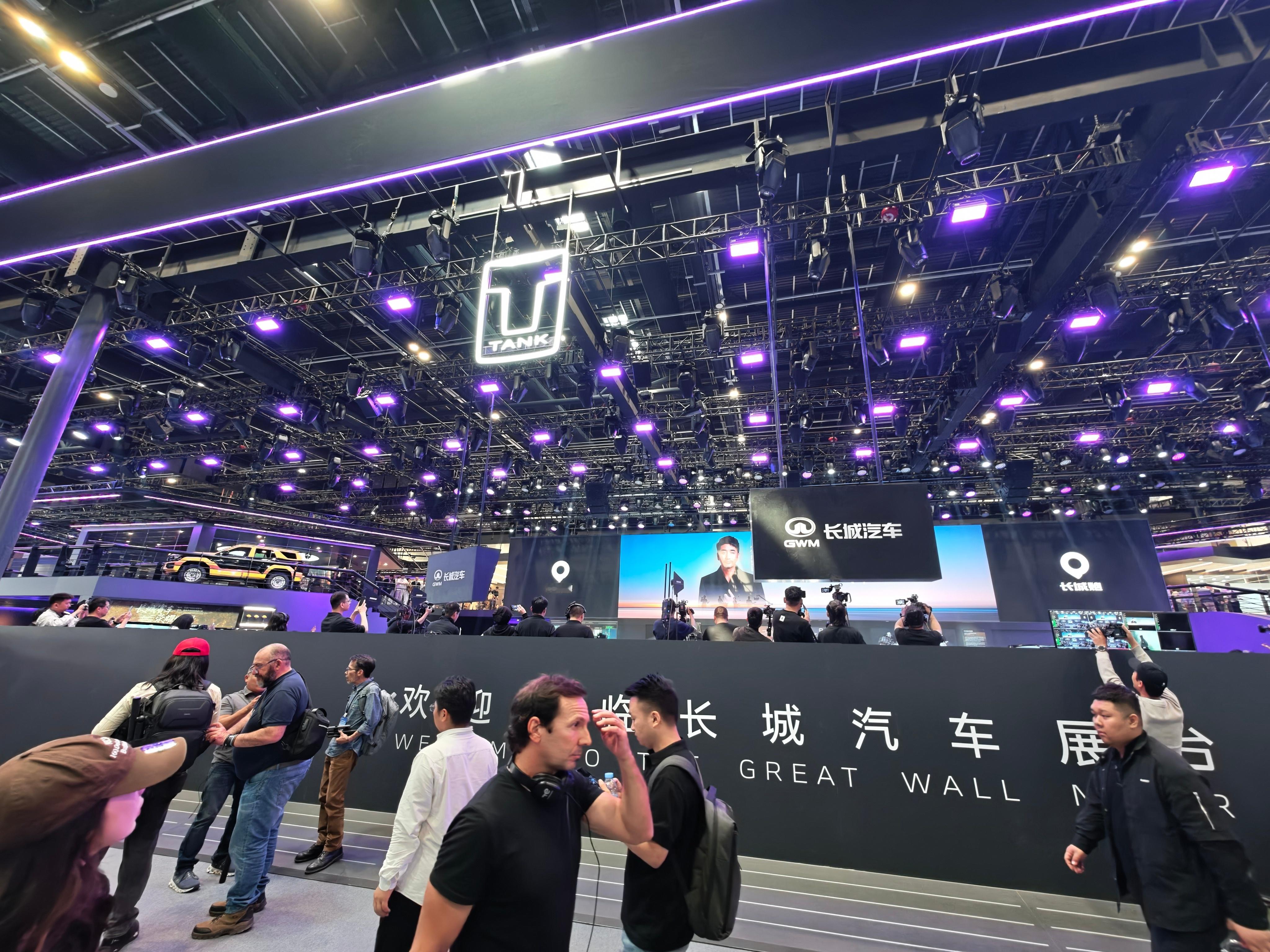 2026北京车展坦克展台看什么？全新坦克700Hi4‑T（硬核越野）：3.0T