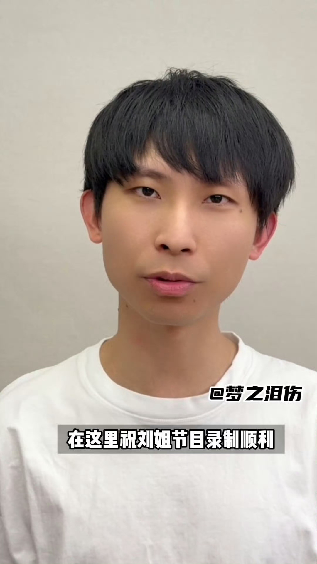 灵儿让我见识到KPL的厉害了不愧是王牌主持灵儿，真切感受到了KPL电竞的超顶排面