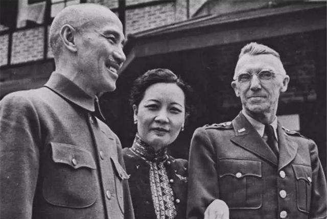 1944年7月，掌握着美援分配权力的史迪威质问国民党后方勤务部，为何单单不给第十