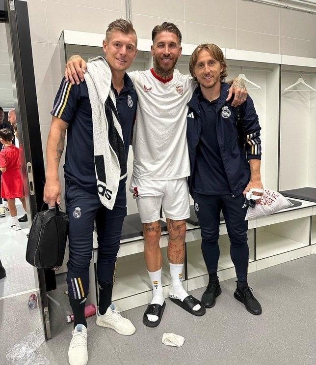 欧洲转会新闻汇总！★我还行！拉莫斯目前是自由身，他准备返回欧洲踢球，并明确了