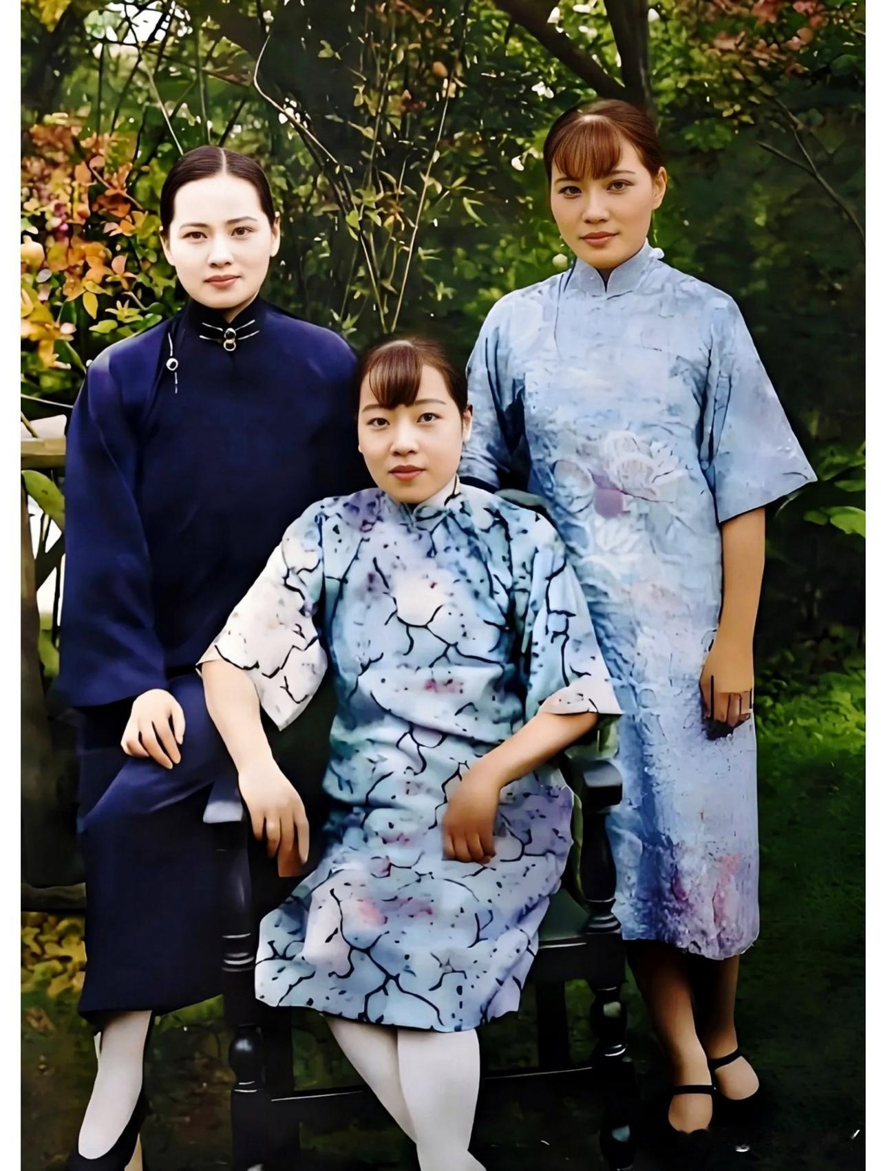 这才是宋霭龄与宋庆龄和宋美龄年轻时的真实貌相，这绝非演戏，也并非电视剧里演员所饰