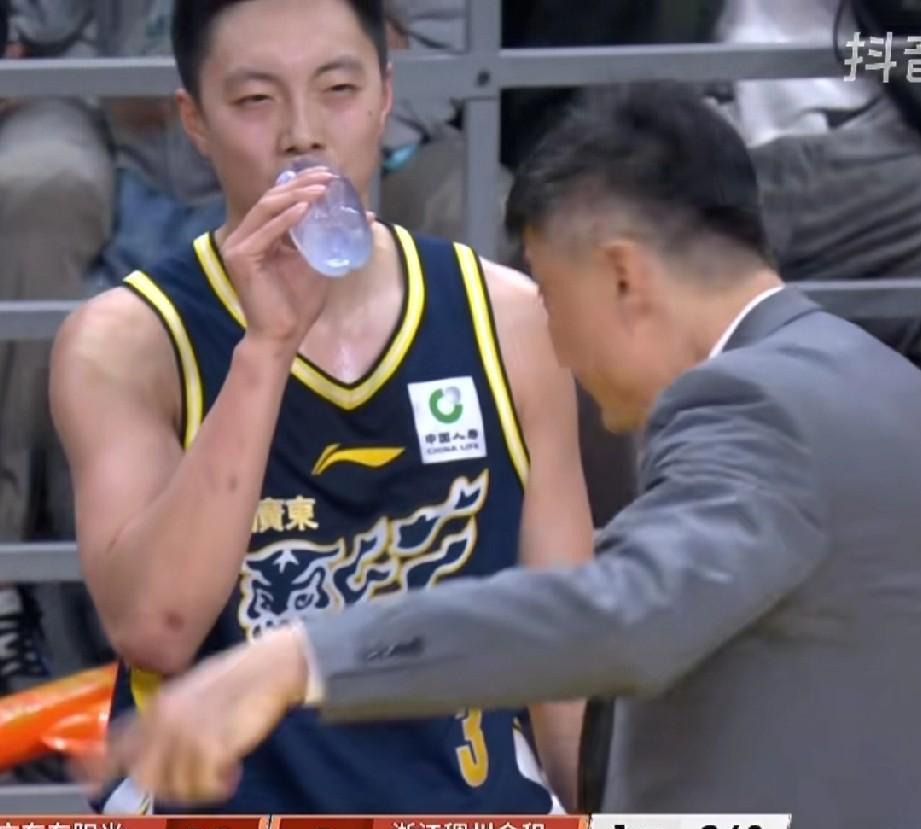 杜锋比稠州更想赢！徐杰那么重的伤，只休息一场就打浙江，我宣布浙江队真实实力顶多第