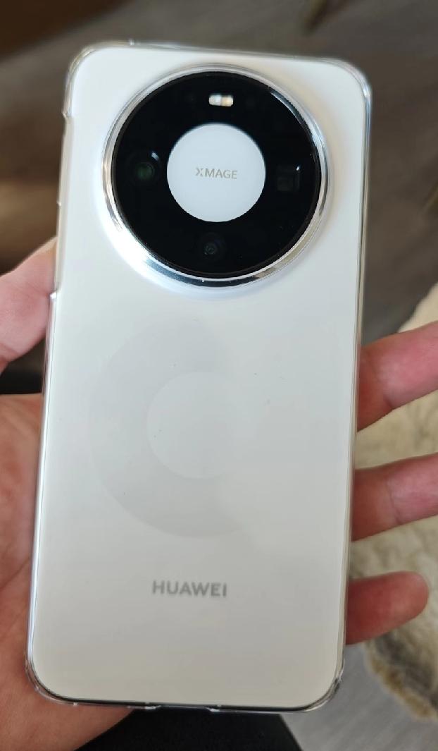 有人说鸿蒙系统能够取代安卓吗？在我看来，鸿蒙系统不需要取代安卓系统，两者是相互共