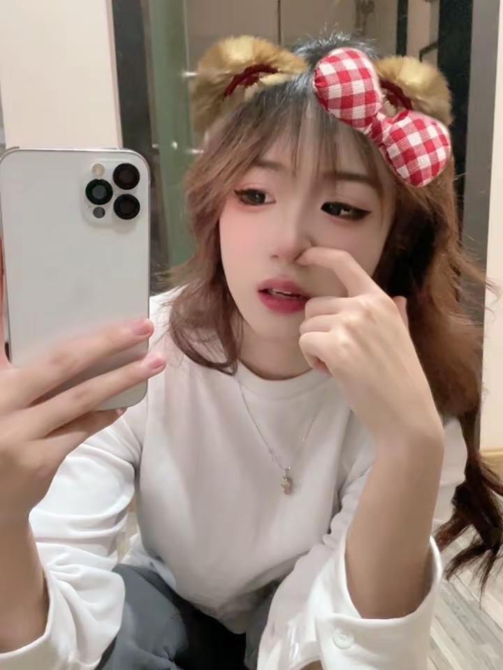 相亲对象给我夹了十几次菜终于忍不住问我是不是不认识劳力士