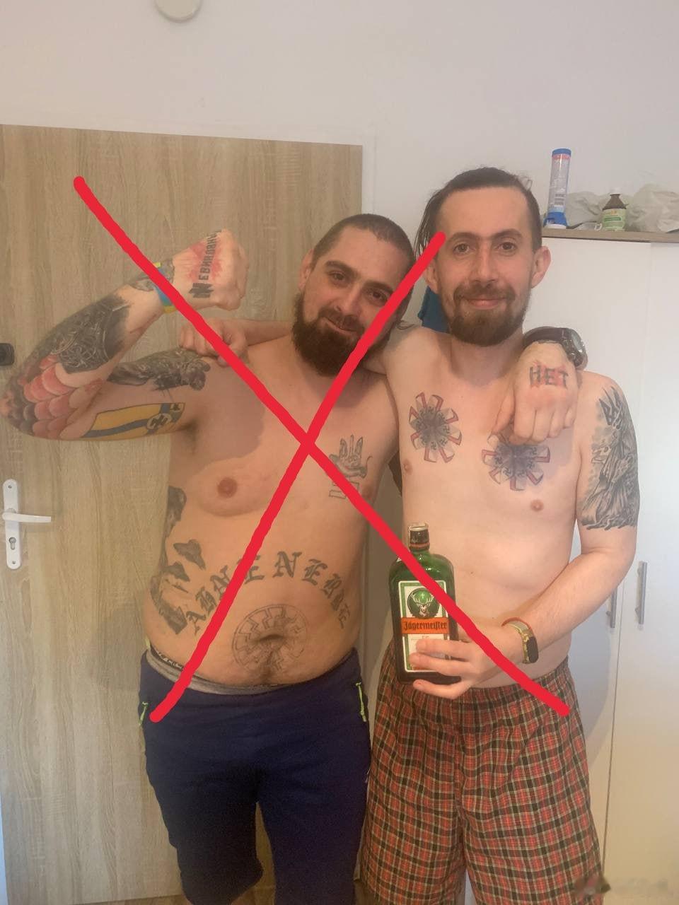 亲兄弟，左边是尸体，右边还活着。来自波兰的厨师。两人都加入乌克兰武装部队自亚速军