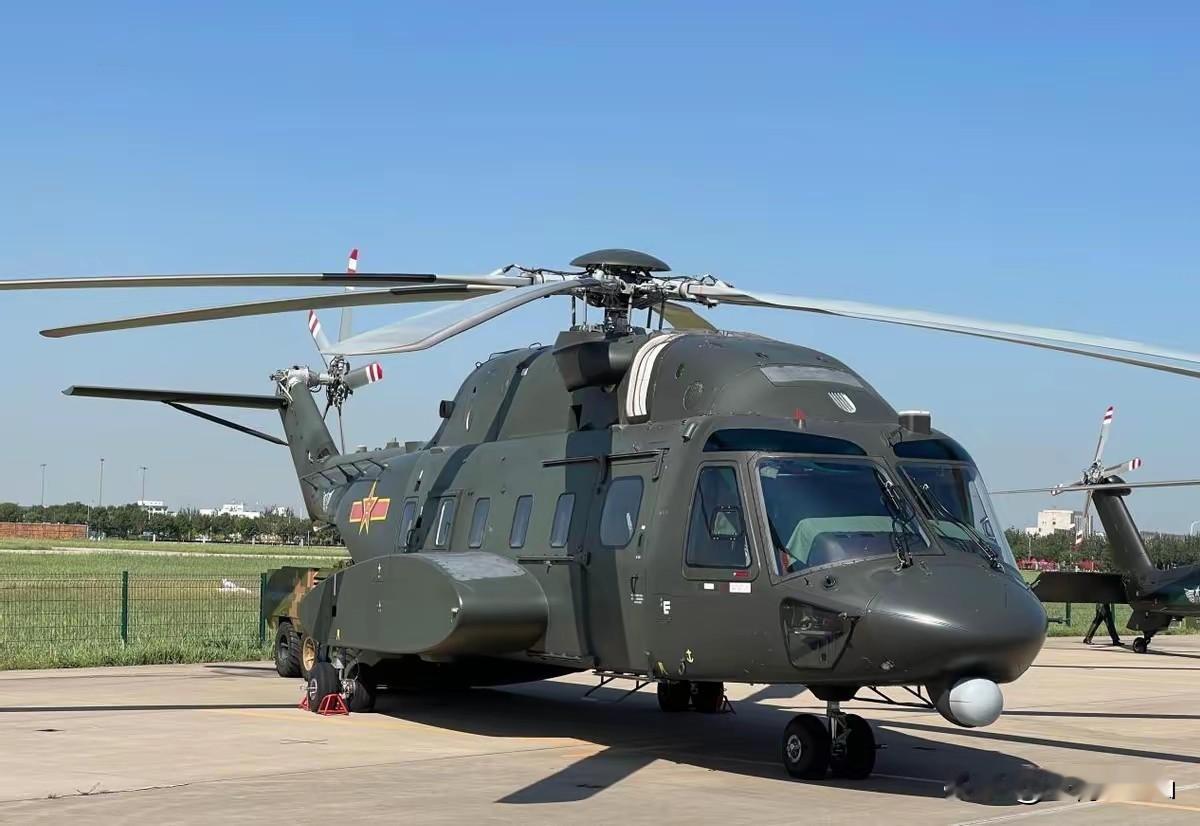 2. 中国直8L直升机只差一个短板就能成为全球最强15吨级直升机：直-8L是中