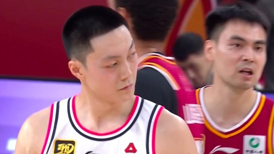 全网讨伐,胡明轩为何驱逐出场?有几个细节很多球迷没注意!