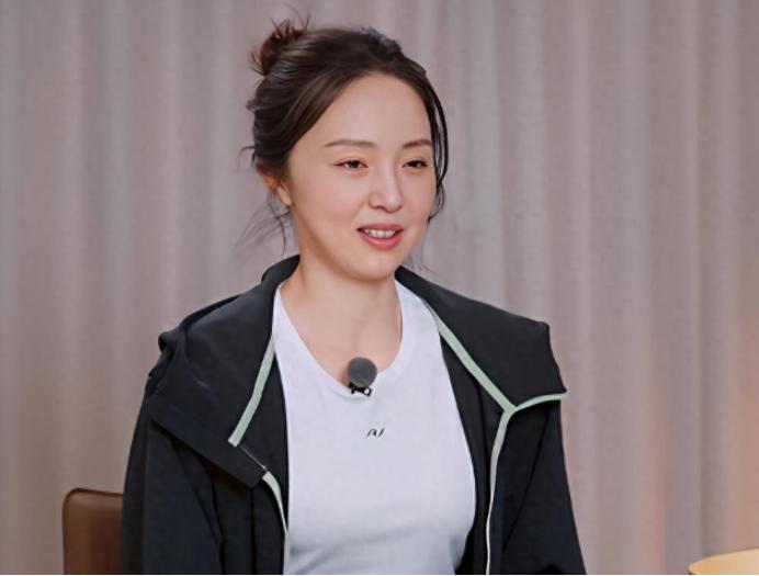 不开心就去看董璇抖音评论区，全是笑料，网友的嘴一个比一个毒辣 董璇的第二次婚