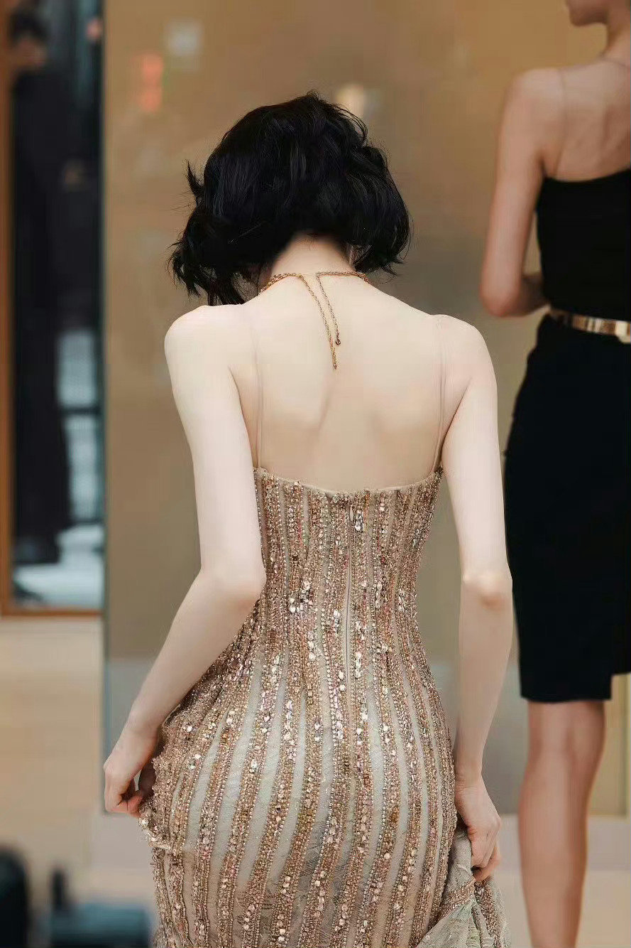 迪丽热巴腰臀比