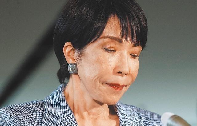 小日本估计到现在还没有明白我们的布局，为什么在黄海东海“炸鱼”，第一，那是前出拦