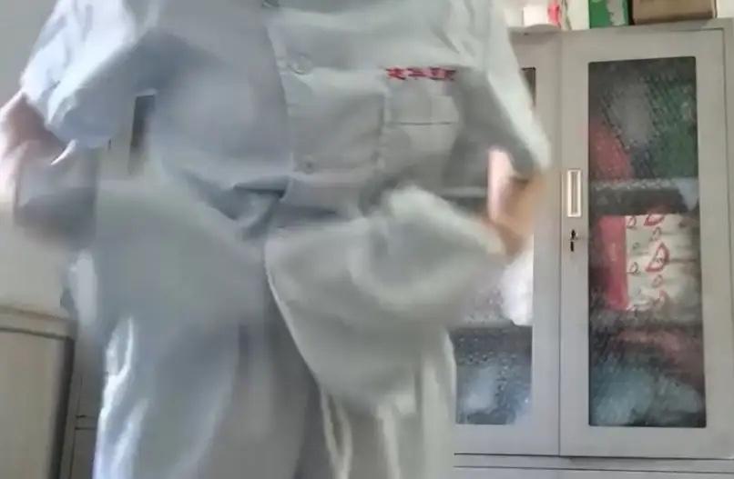 天津女护士被偷拍事件！涉事的该院23岁男护士已经被抓。他的前程算是毁了。