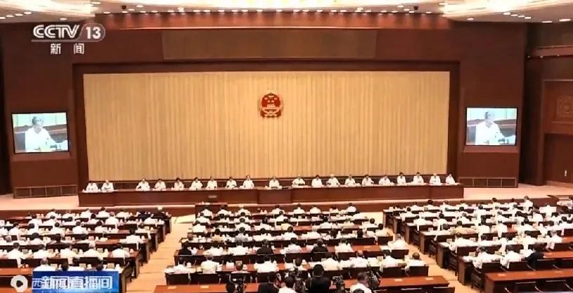 全国人大常委会投票通过新法，“挨打还手算互殴”成为过去。据官方媒体报道，6月2