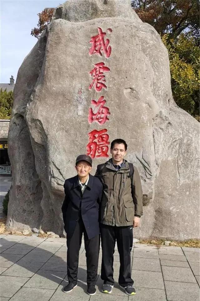 1979年，内蒙古一男子惨遭巨变：2个儿子相继去世，妻子另嫁他人，万念俱灰下，他